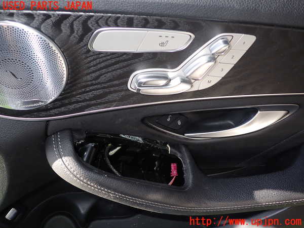 1UPJ-9237471234]ベンツ C220 d(205014)(W205)右前ドア内張り 中古_4