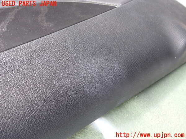 1UPJ-9237471264]ベンツ C220 d(205014)(W205)左前ドア内張り 中古_5