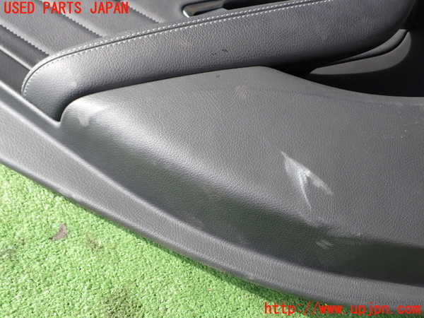 1UPJ-9237471324]ベンツ C220 d(205014)(W205)左後ドア内張り 中古_2