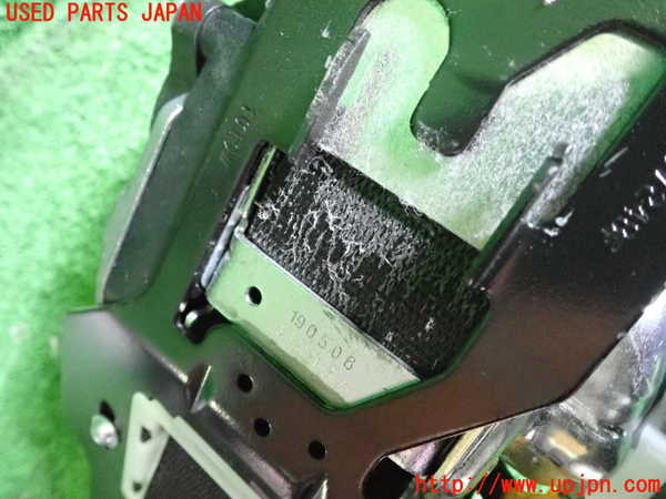 1UPJ-9237477045]ベンツ C220 d(205014)(W205)運転席シートベルト 中古_3