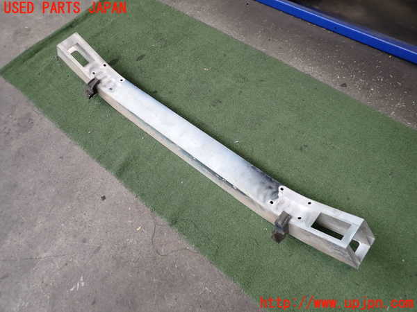 2UPJ-9237481014]セルシオ(UCF11)フロントバンパーホースメント 中古_2