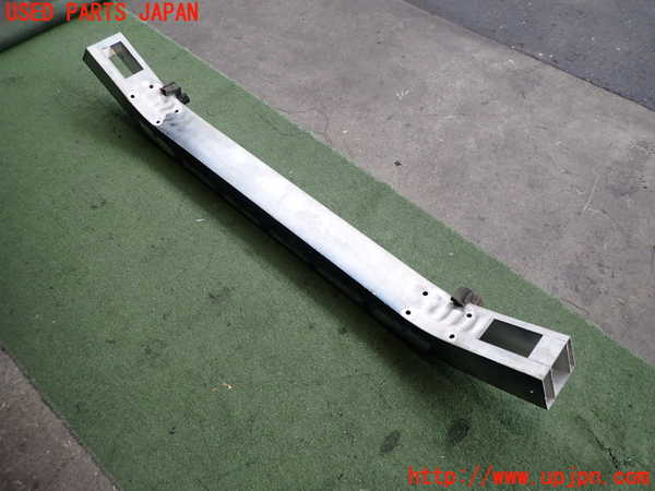 2UPJ-9237481014]セルシオ(UCF11)フロントバンパーホースメント 中古_3