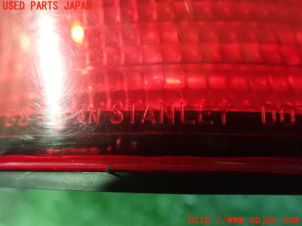 2UPJ-9237481530]セルシオ(UCF11)右テールランプ 中古_3