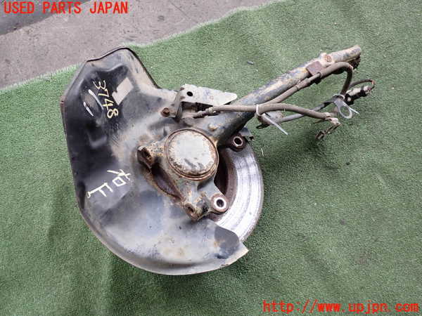 2UPJ-9237484290]セルシオ(UCF11)右フロントナックルハブ 中古_2
