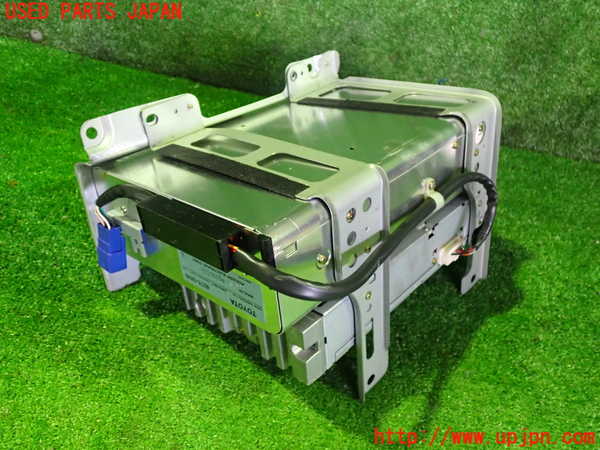 2UPJ-9237486505]セルシオ(UCF11)CDチェンジャー (ジャンク品) 中古_3