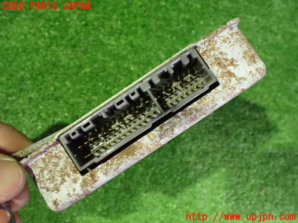 2UPJ-9237486153]セルシオ(UCF11)コンピューター8 中古_4