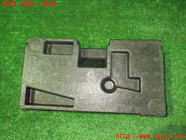 2UPJ-9237487773]セルシオ(UCF11)ラゲッジトレイ3 中古_2