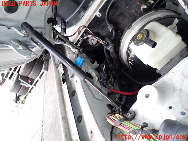 2UPJ-9237491068]BMW 523d(FW20)ボンネットダンパー 中古 (F10)_2