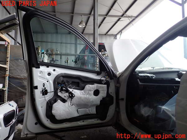2UPJ-9237491260]BMW 523d(FW20)左前ドア (43R-00050) 中古 (F10)_2