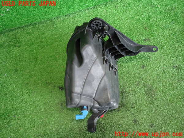 2UPJ-9237492410]BMW 523d(FW20)ラジエータータンク 中古 (F10)_3
