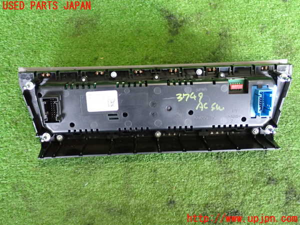 2UPJ-9237496066]BMW 523d(FW20)エアコンスイッチ1 中古 (F10)_2
