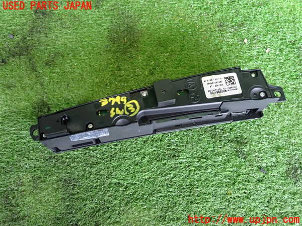 2UPJ-9237496308]BMW 523d(FW20)スイッチ3 (VSC OFF) 中古 (F10)_2