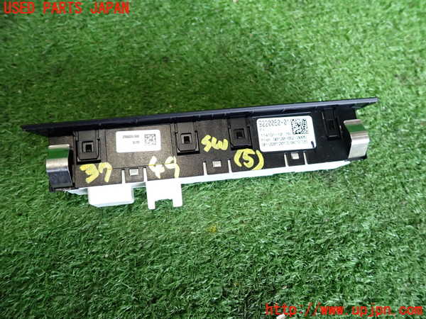 2UPJ-9237496310]BMW 523d(FW20)スイッチ5 中古 (F10)_2