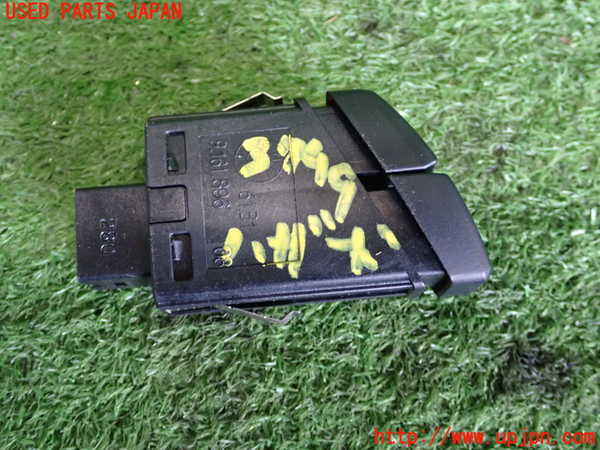 2UPJ-9237496290]BMW 523d(FW20)ハザードスイッチ 中古 (F10)_2