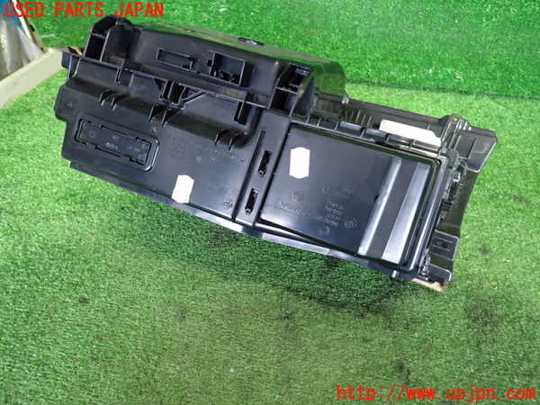 2UPJ-9237497516]BMW 523d(FW20)グローブボックス1 中古 (F10)_3