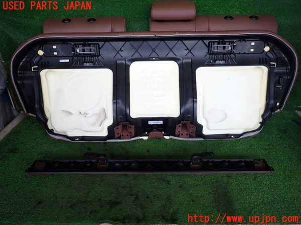 2UPJ-9237497385]BMW 523d(FW20)リアシート 中古 (F10)_3