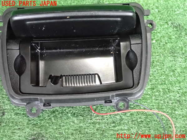 2UPJ-9237497821]BMW 523d(FW20)灰皿1 中古 (F10)_2