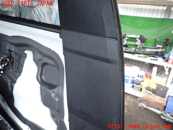 2UPJ-9237497670]BMW 523d(FW20)左センターピラートリム 中古 (F10)_3