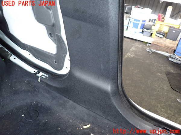 2UPJ-9237497670]BMW 523d(FW20)左センターピラートリム 中古 (F10)_4