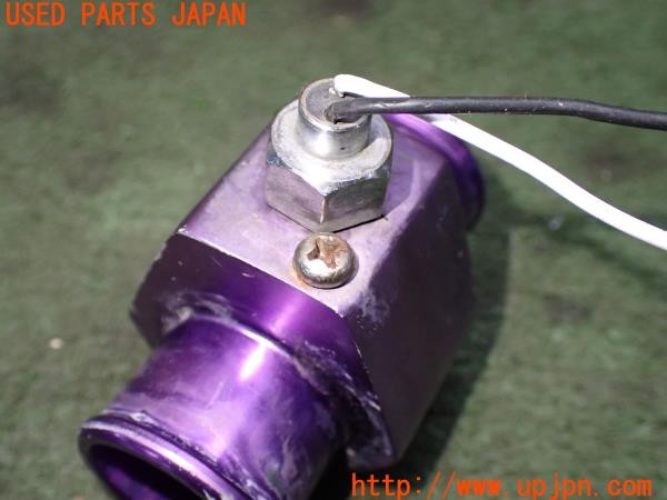 3UPJ=9237500133]アバルト 595 コンペティツィオーネ(312142)社外 水温センサーアタッチメント 28mm 中古_3