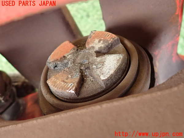 2UPJ-9237504095]アバルト・595(312142)左リアキャリパー 中古_3