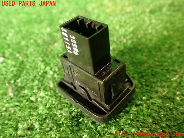 2UPJ-9237506245]アバルト・595(312142)左パワーウィンドウスイッチ 中古_4