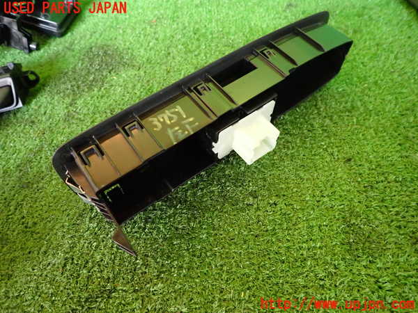 2UPJ-9237516245]ルノー・カングー(KFKH5H)左前パワーウィンドウスイッチ 中古_2