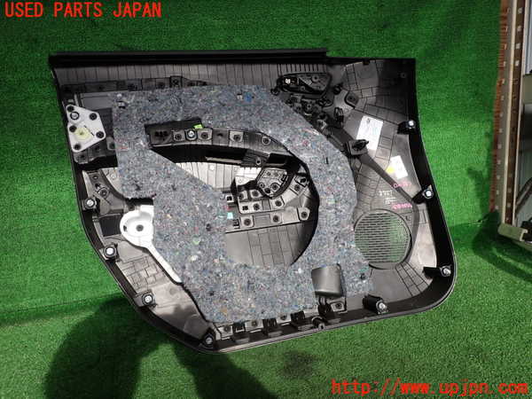 2UPJ-9237511234]ルノー・カングー(KFKH5H)右前ドア内張り (ジャンク品) 中古_3