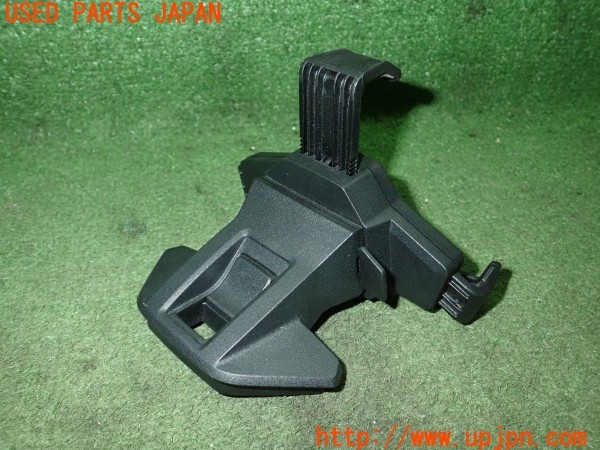 3UPJ=9237520631]VW up! GTI(AADKR)純正 1S0035936C スマホホルダー スマホスタンド 中古_3