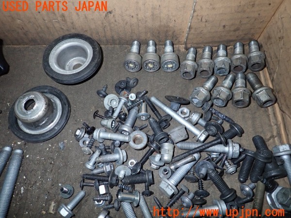 3UPJ=9237520720]VW up! GTI(AADKR)ネジ・ナット・ステー類 セット ジャンク_4