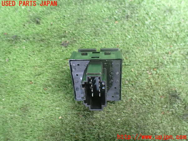 2UPJ-9237526240]VW up! GTI(アップ GTI)(AADKR)右前パワーウィンドウスイッチ 中古_2