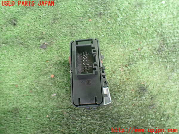 2UPJ-9237526290]VW up! GTI(アップ GTI)(AADKR)ハザードスイッチ 中古_2