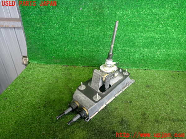 2UPJ-9237527560]VW up! GTI(アップ GTI)(AADKR)MTシフトレバー 中古_2
