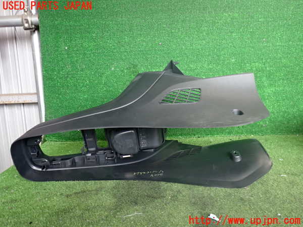 2UPJ-9237527549]VW up! GTI(アップ GTI)(AADKR)コンソール 中古_4