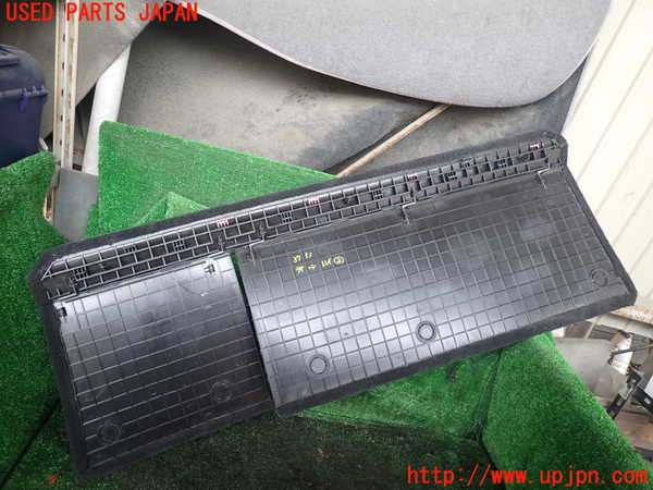 1UPJ-9237537772]ジープ・ラングラー アンリミテッド(JL20L)ラゲッジトレイ2 中古_2