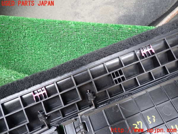 1UPJ-9237537772]ジープ・ラングラー アンリミテッド(JL20L)ラゲッジトレイ2 中古_3