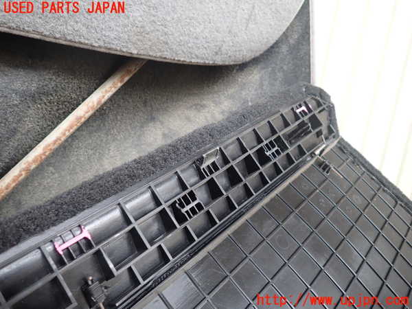 1UPJ-9237537772]ジープ・ラングラー アンリミテッド(JL20L)ラゲッジトレイ2 中古_4