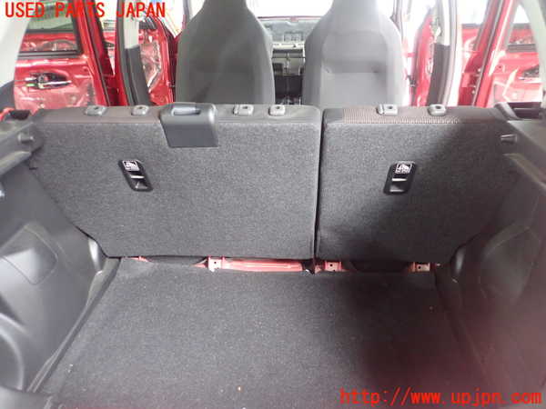 1UPJ-9237547385]スイフトスポーツ(ZC33S)リアシート 中古_4