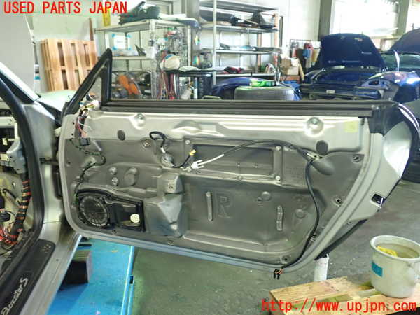 1UPJ-9237551230]ポルシェ・ボクスター(98667)右ドア 中古 SAINT-GOBAIN SEKURIT M24100 43R-001025_3
