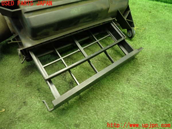 1UPJ-9237552560]ポルシェ・ボクスター(98667)エアクリーナーボックス 中古_3