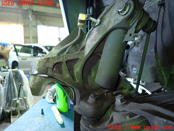 1UPJ-9237554290]ポルシェ・ボクスター(98667)右フロントナックルハブ 中古_2