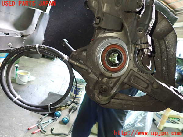 1UPJ-9237554300]ポルシェ・ボクスター(98667)右リアナックルハブ 中古_2