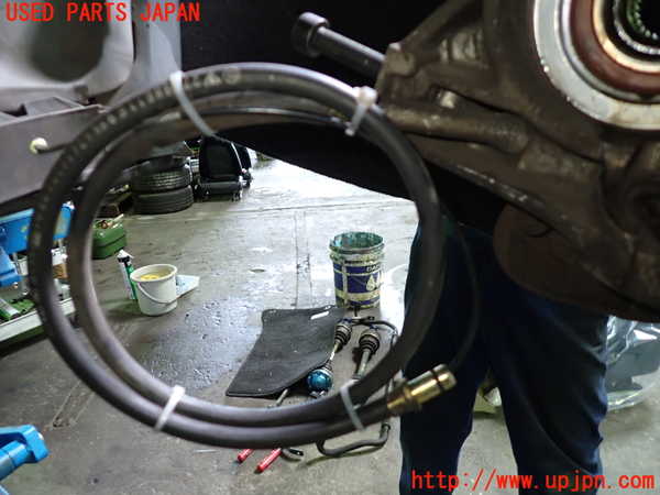 1UPJ-9237554300]ポルシェ・ボクスター(98667)右リアナックルハブ 中古_3