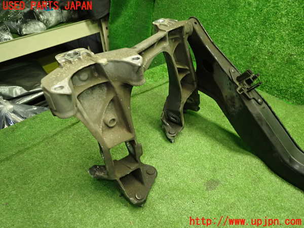 1UPJ-9237555295]ポルシェ・ボクスター(98667)リアメンバー 中古_3