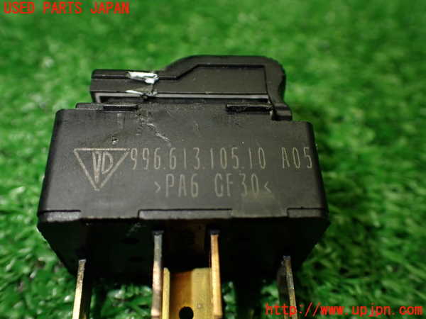 1UPJ-9237556308]ポルシェ・ボクスター(98667)スイッチ3(ボンネット) 中古_4