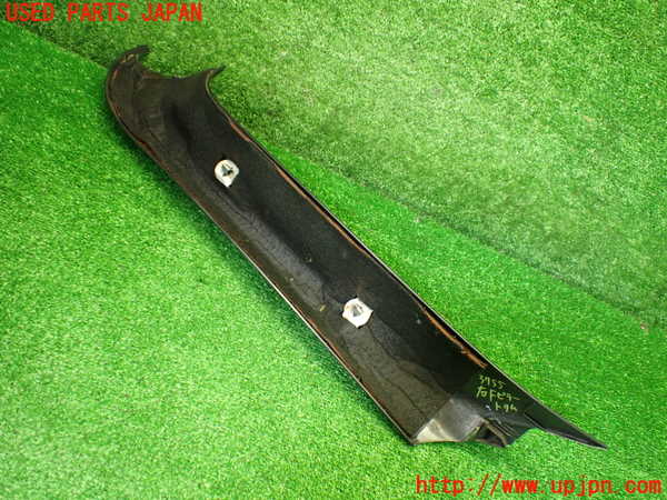 1UPJ-9237557655]ポルシェ・ボクスター(98667)右フロントピラートリム 中古_5