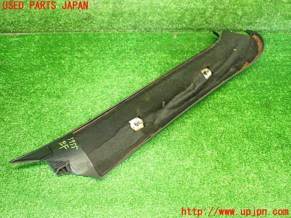 1UPJ-9237557660]ポルシェ・ボクスター(98667)左フロントピラートリム 中古_4