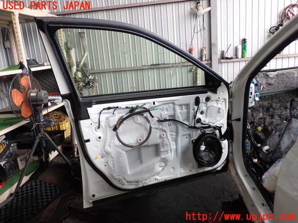 2UPJ-9237571260]クラウン ハイブリッド(AZSH20)左前ドア (43R-00035) 中古_4