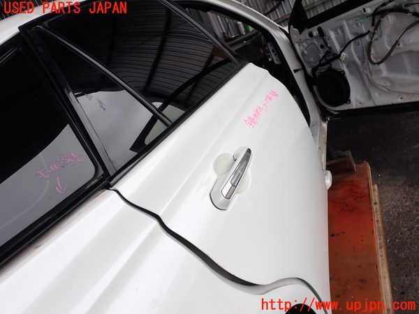 2UPJ-9237571290]クラウン ハイブリッド(AZSH20)右後ドア 中古_2