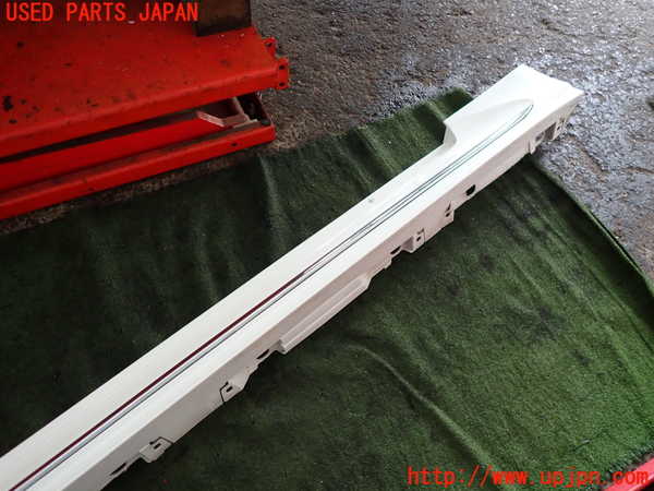 2UPJ-9237571390]クラウン ハイブリッド(AZSH20)右サイドステップ 中古_3